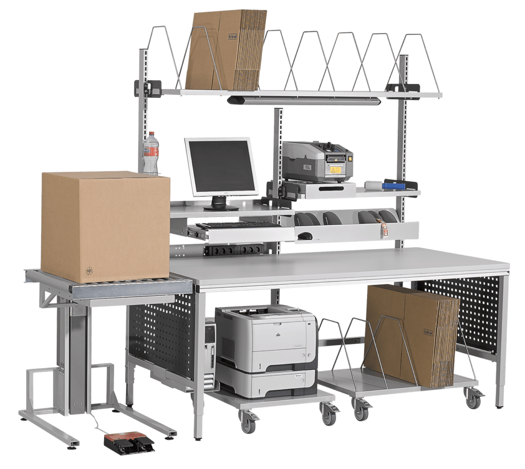 Modularer Packtisch mit Monitor, Drucker, Rollenhaltern und Kartons