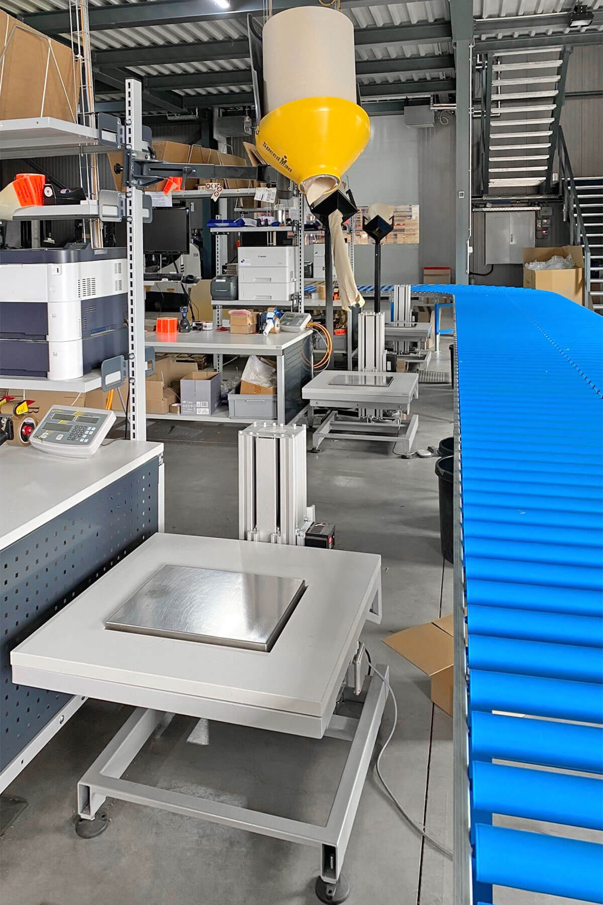 ERGO-line Hubelement an Packtisch